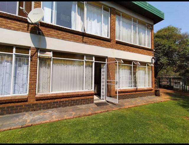 2 BEDROOM APARTMENT FOR SALE IN ELDORAIGNE